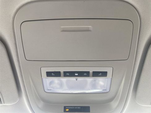 Used 2021 Chevrolet Colorado LT w/ LT Convenience Package image 21