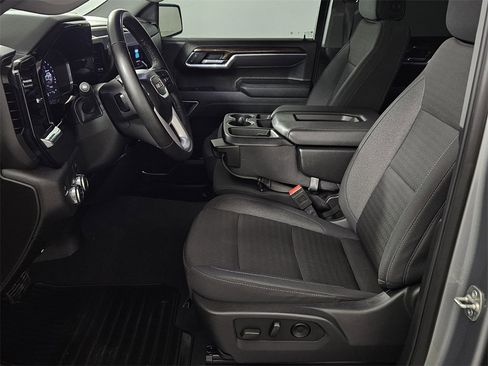 Used 2025 GMC Sierra 1500 Elevation image 21