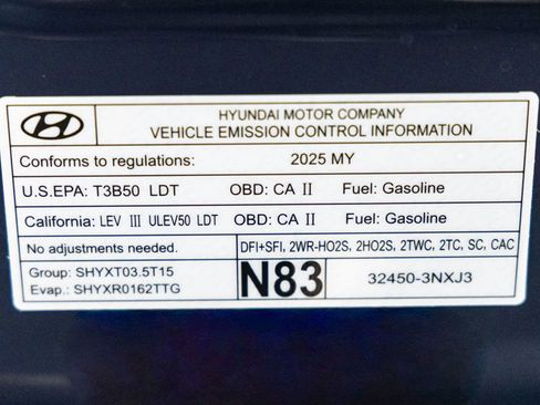 Used 2025 Genesis GV80 3.5T e-SC AWD/4WD image 32