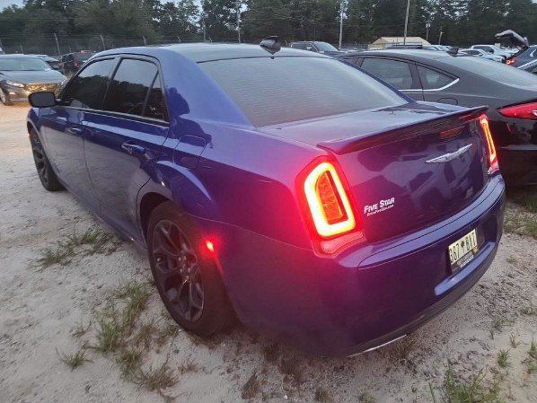 Used 2019 Chrysler 300 S w/ S Model Appearance Package RWD image 3