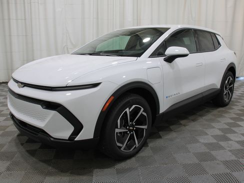 New 2026 Chevrolet Equinox EV LT image 34