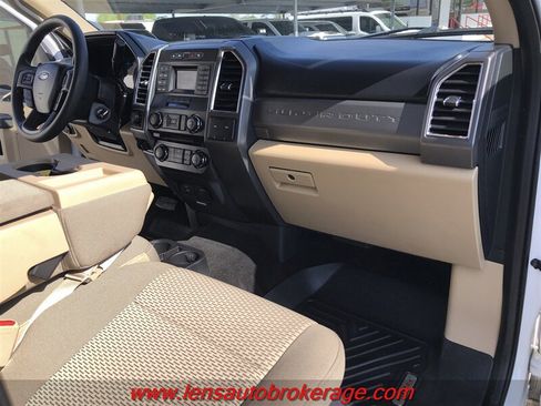 Used 2017 Ford F250 XLT w/ XLT Value Package AWD/4WD image 22