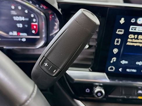 Used 2025 GMC Sierra 1500 SLT image 8