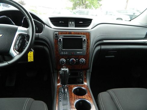Used 2013 Chevrolet Traverse LT AWD/4WD image 17