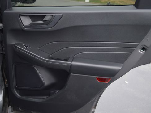 Used 2022 Ford Escape SE w/ Convenience Package image 31