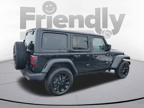 Used 2025 Jeep Wrangler Sahara w/ Safety Group image 5