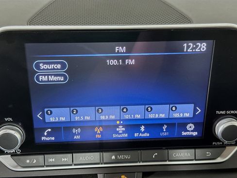 Used 2025 Nissan Altima 2.5 SV image 19