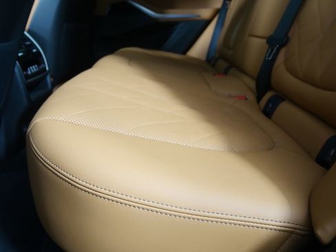 Used 2026 BMW X5 sDrive40i image 14