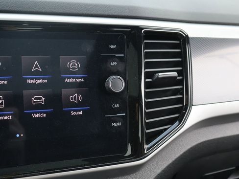 Used 2023 Volkswagen Atlas Cross Sport SEL AWD/4WD image 43