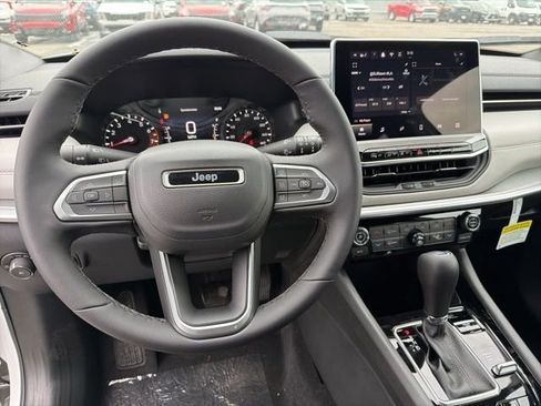 New 2026 Jeep Compass Limited image 8