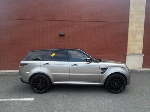 Used 2017 Land Rover Range Rover Sport SVR AWD/4WD image 2