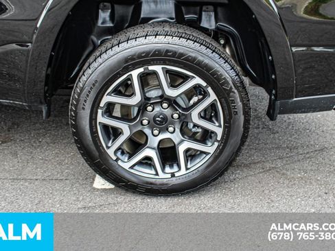 Used 2025 RAM 1500 Laramie AWD/4WD image 12