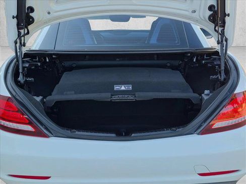 Used 2017 Mercedes-Benz SLC 300 image 6