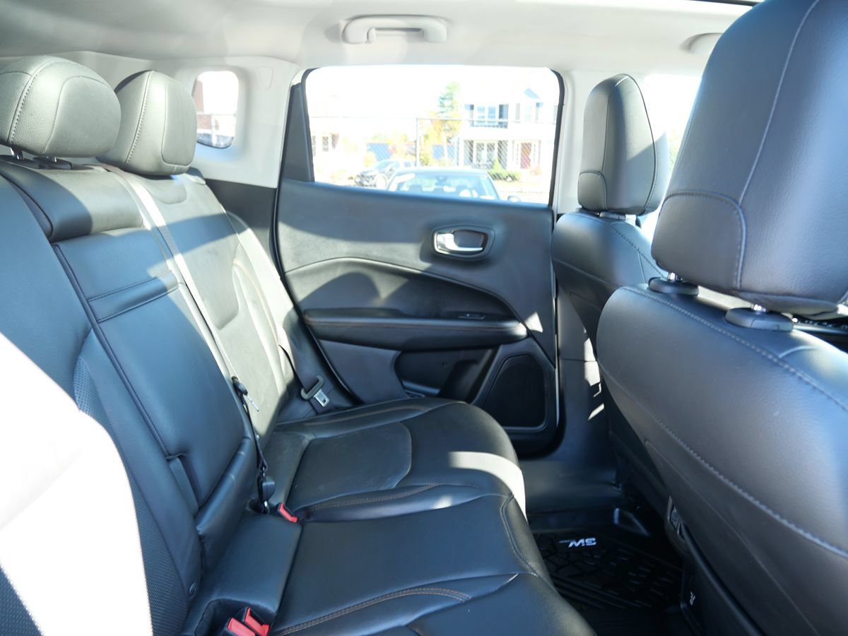 Used 2018 Jeep Compass Limited w/ Navigation Group AWD/4WD image 27