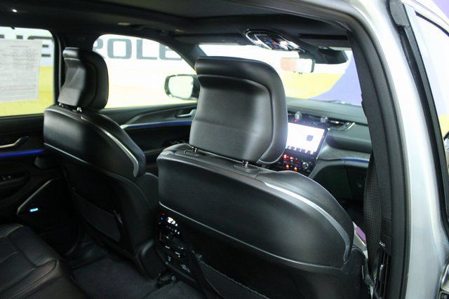 Used 2021 Jeep Grand Cherokee L Overland w/ Advanced Protech Group III AWD/4WD image 13