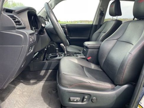 Used 2019 Toyota 4Runner TRD Off-Road Premium AWD/4WD image 7