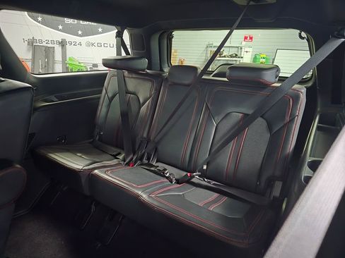 Used 2022 Ford Expedition Max Limited image 16