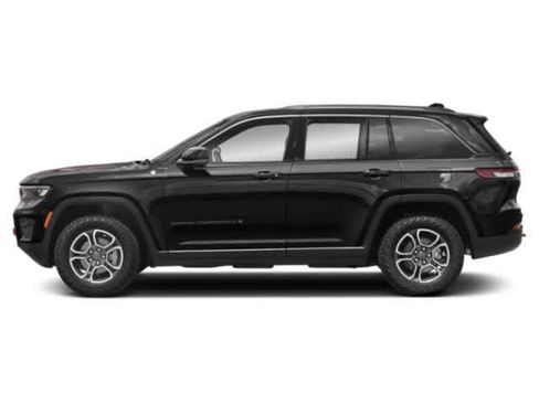 Used 2022 Jeep Grand Cherokee Trailhawk w/ ADV Protech Group II AWD/4WD image 6