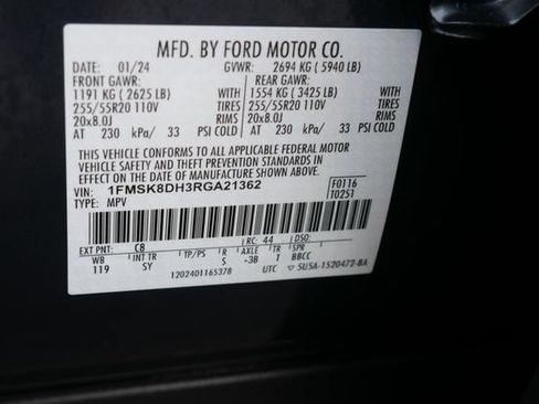 Used 2024 Ford Explorer XLT w/ Equipment Group 202A AWD/4WD image 30
