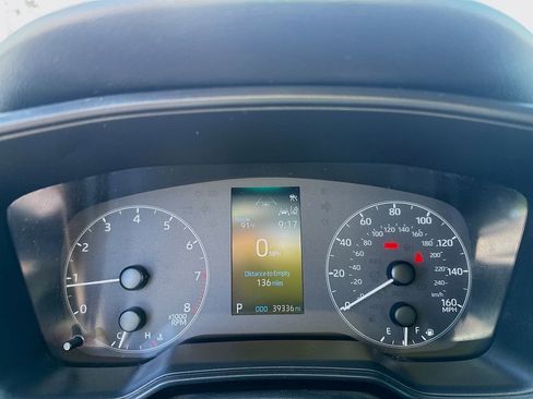 Used 2024 Toyota Corolla SE image 12