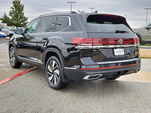 New 2026 Volkswagen Atlas SEL image 2