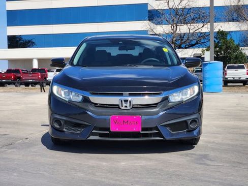 Used 2018 Honda Civic EX image 2