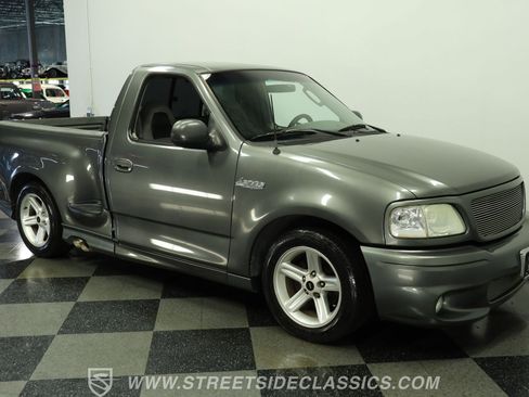 Used 2003 Ford F150 Lightning RWD image 14