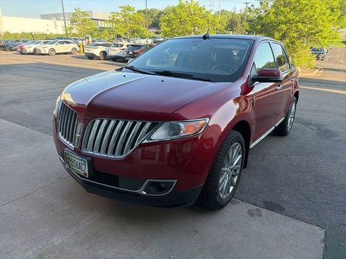 Used 2015 Lincoln MKX AWD w/ Equipment Group 102A image 6