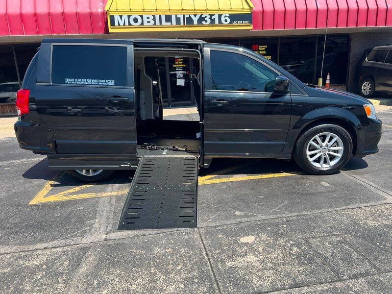 Used 2016 Dodge Grand Caravan SXT FWD image 62