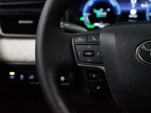 Certified 2025 Toyota Camry XLE FWD image 14