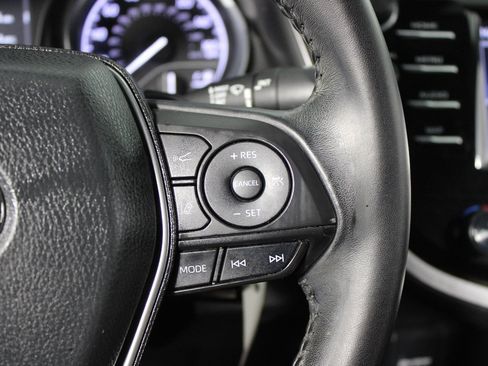 Used 2019 Toyota Camry SE FWD image 20