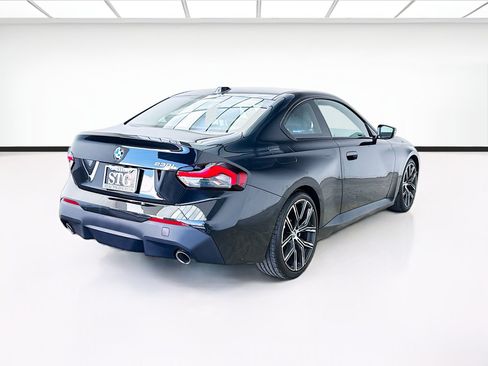 Used 2023 BMW 230i Coupe w/ Convenience Package RWD image 4