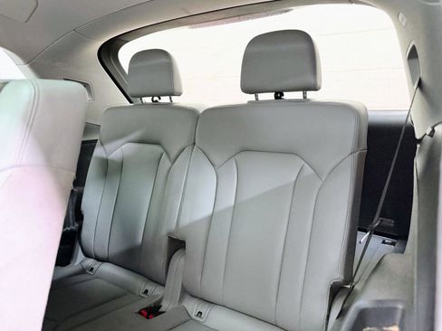 Used 2019 Audi Q7 3.0T Premium Plus image 18