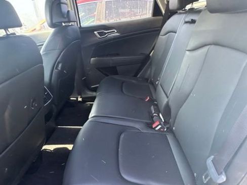Certified 2025 Kia Sportage EX w/ Premium Package AWD/4WD image 15