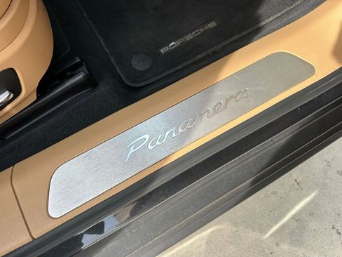 Used 2018 Porsche Panamera image 23