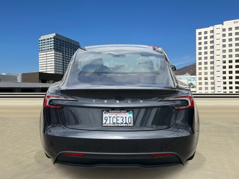 Used 2025 Tesla Model 3 RWD image 5