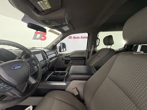 Used 2019 Ford F250 XLT w/ XLT Premium Package image 13