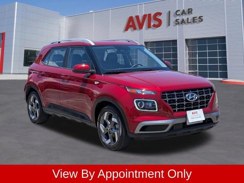 Used 2025 Hyundai Venue Limited FWD image 3