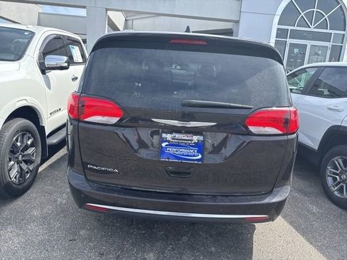 Used 2017 Chrysler Pacifica Touring-L Plus w/ Advanced Safetytec Group image 5