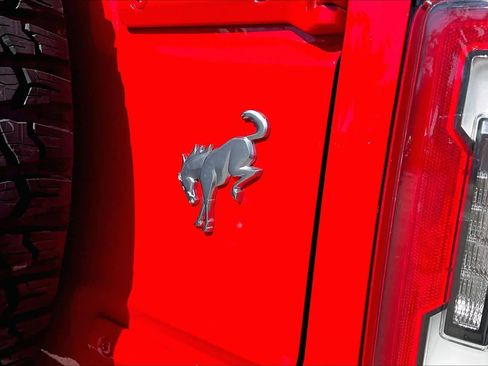 Used 2023 Ford Bronco Badlands w/ Sasquatch Package image 9