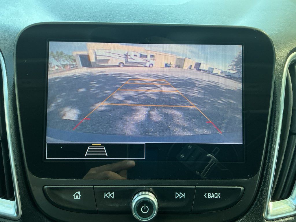 Used 2021 Chevrolet Malibu LT FWD image 21
