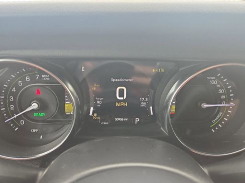 Used 2021 Jeep Wrangler Unlimited Sahara w/ Cold Weather Group AWD/4WD image 16