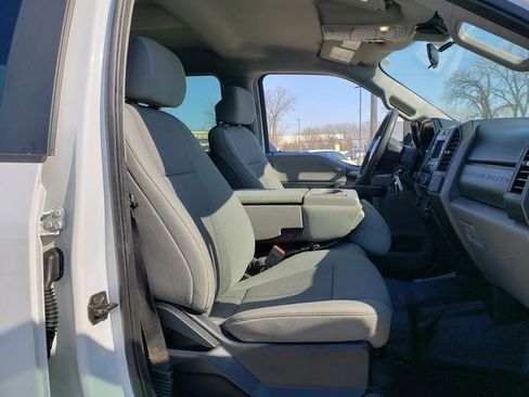 Used 2020 Ford F250 XL w/ Power Equipment Group image 18