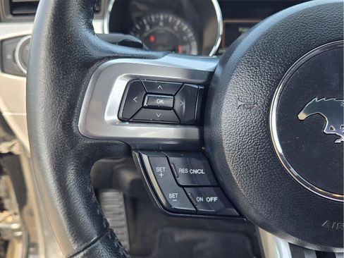 Used 2016 Ford Mustang Premium RWD image 27