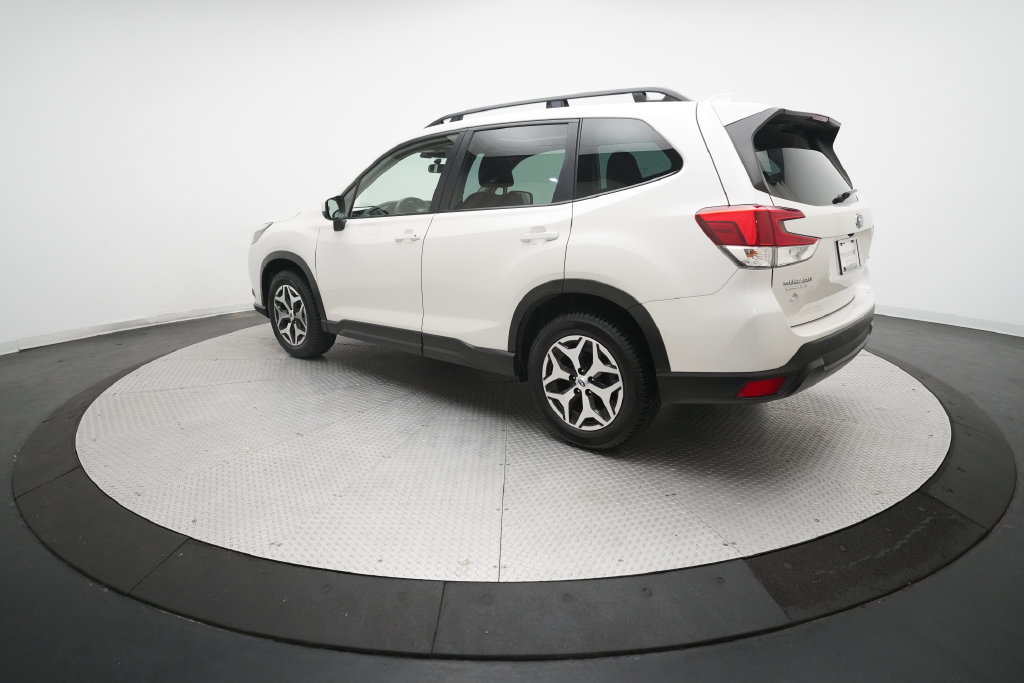 Used 2023 Subaru Forester Premium AWD/4WD image 34