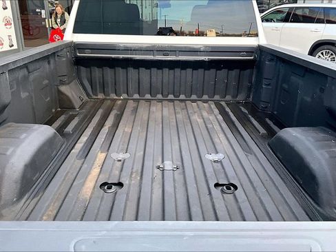 Used 2024 Chevrolet Silverado 3500 LT image 25