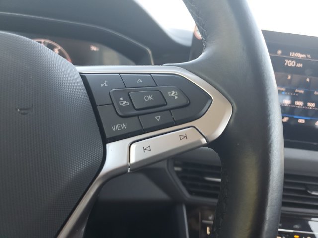 Certified 2025 Volkswagen Jetta SE FWD image 21