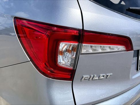 Used 2019 Honda Pilot Touring image 27