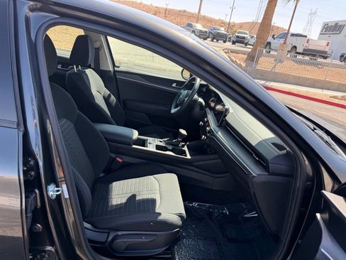Used 2025 Kia K5 LXS FWD image 13