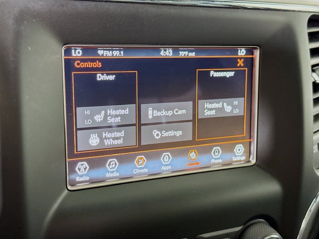 Used 2021 Jeep Grand Cherokee Laredo AWD/4WD image 12